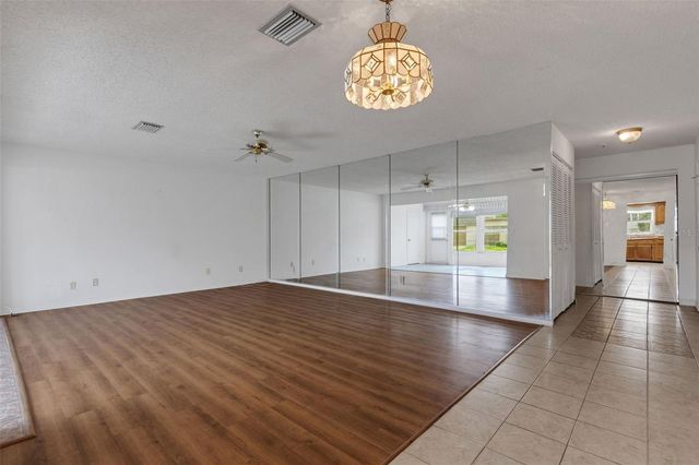 114 FERNWOOD CIRCLE 114, Seminole, FL 33777