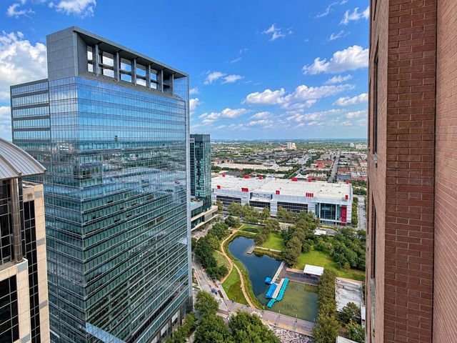 1400 Mckinney Street 1303, Houston, TX 77010