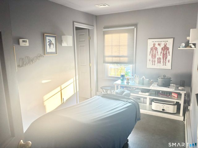 604 Middle Turnpike East, Manchester, CT 06040