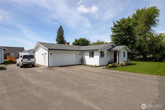 8679 Depot Road, Lynden, WA 98264
