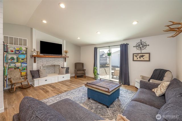 8679 Depot Road, Lynden, WA 98264
