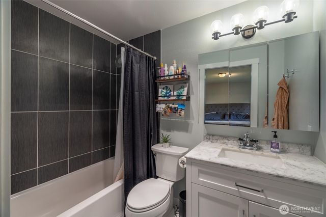 8679 Depot Road, Lynden, WA 98264