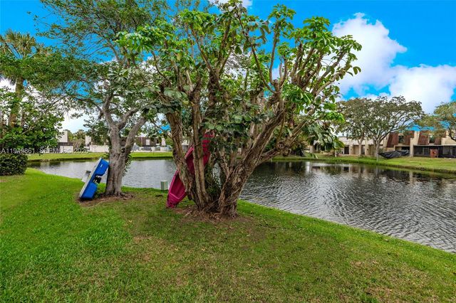 1501 NW 90th Way 1501, Pembroke Pines, FL 33024