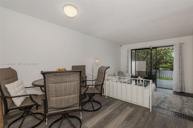 1501 NW 90th Way 1501, Pembroke Pines, FL 33024