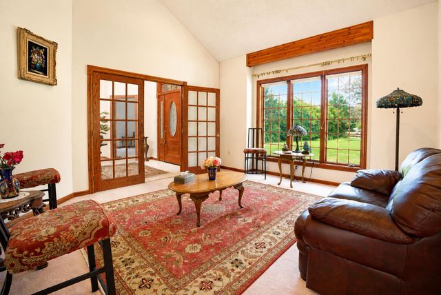 643 N 50 W, Valparaiso, IN 46385