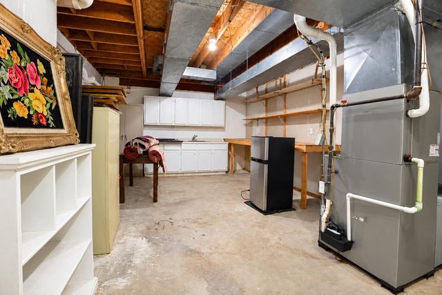 643 N 50 W, Valparaiso, IN 46385