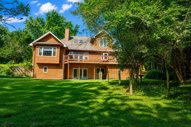 643 N 50 W, Valparaiso, IN 46385