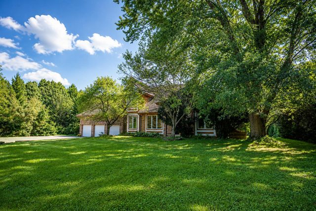 643 N 50 W, Valparaiso, IN 46385