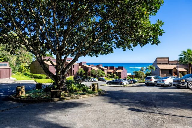 51-636 Kamehameha Highway 115, Kaaawa, HI 96730