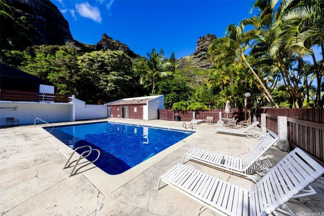 51-636 Kamehameha Highway 115, Kaaawa, HI 96730