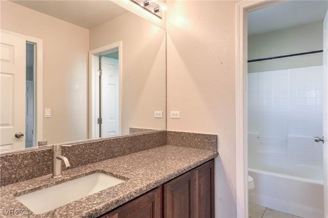 933 Wagner Valley Street, Henderson, NV 89052