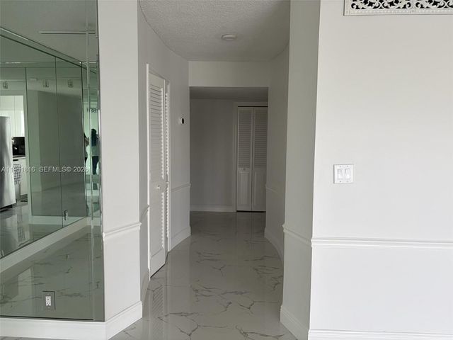 3101 NE 47th Ct 303, Fort Lauderdale, FL 33308