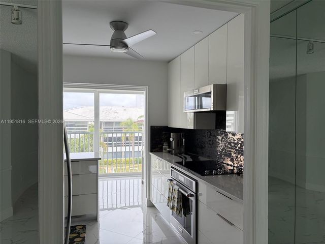 3101 NE 47th Ct 303, Fort Lauderdale, FL 33308