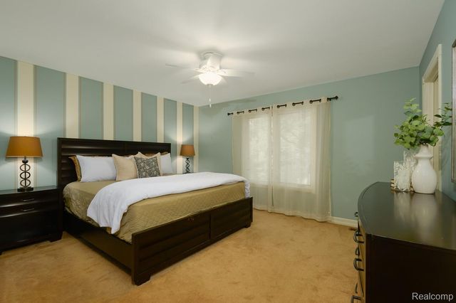 5565 Ford Road, Commerce Charter Township, MI 48382