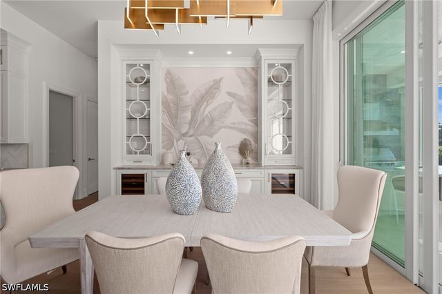 809 Wedge DR, Naples, FL 34103