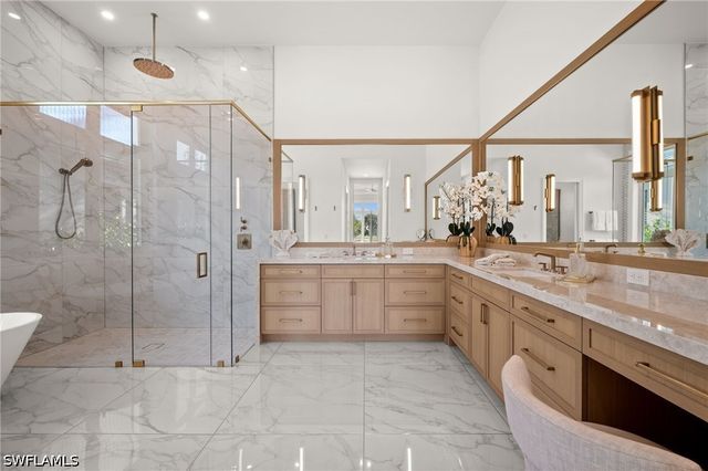 809 Wedge DR, Naples, FL 34103