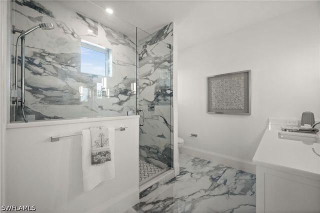 809 Wedge DR, Naples, FL 34103