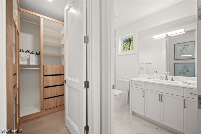 809 Wedge DR, Naples, FL 34103