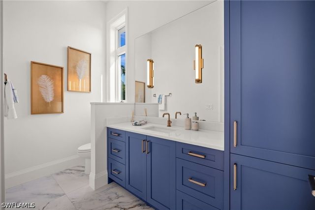 809 Wedge DR, Naples, FL 34103