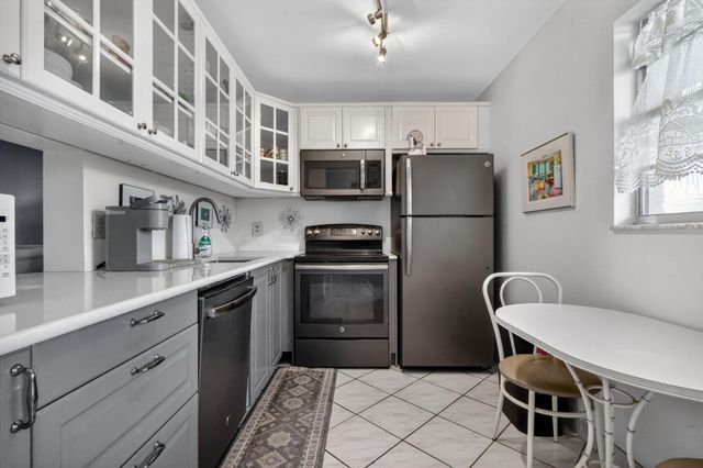 330 NE 26th Avenue 4030, Boynton Beach, FL 33435