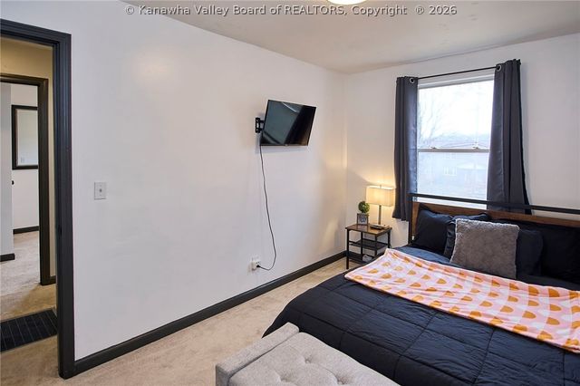 206 Henson Avenue, South Charleston, WV 25303