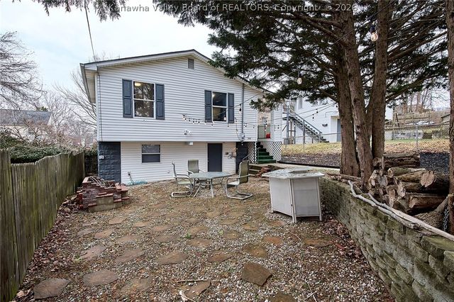 206 Henson Avenue, South Charleston, WV 25303