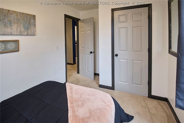 206 Henson Avenue, South Charleston, WV 25303