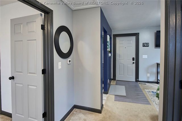 206 Henson Avenue, South Charleston, WV 25303