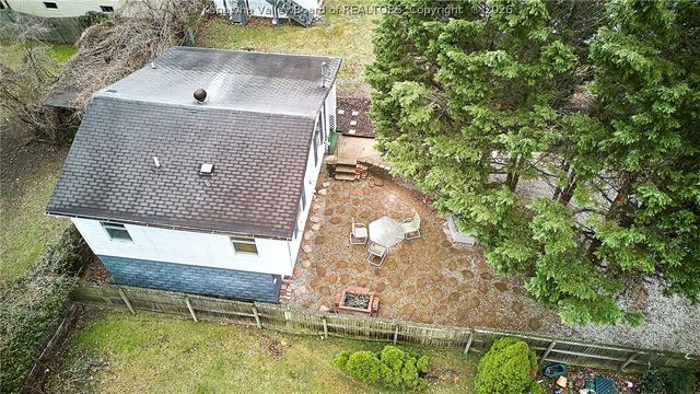 206 Henson Avenue, South Charleston, WV 25303