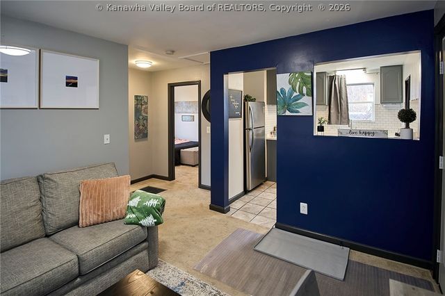 206 Henson Avenue, South Charleston, WV 25303