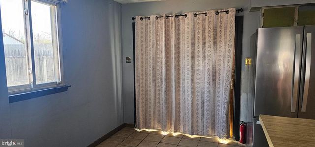 39 GIRARD AVE, Sicklerville, NJ 08081