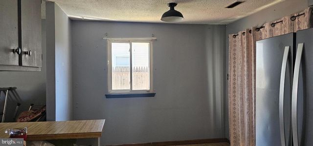 39 GIRARD AVE, Sicklerville, NJ 08081