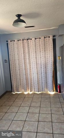 39 GIRARD AVE, Sicklerville, NJ 08081