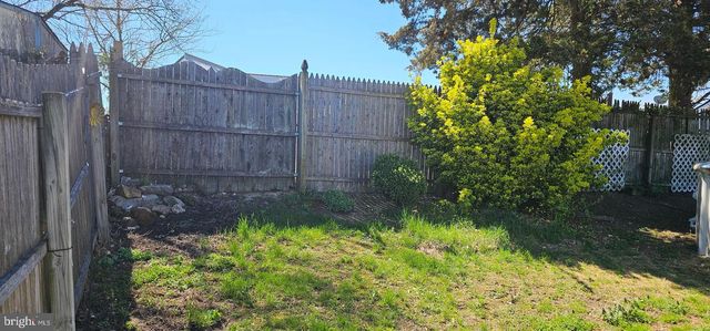 39 GIRARD AVE, Sicklerville, NJ 08081