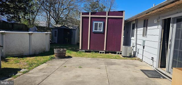 39 GIRARD AVE, Sicklerville, NJ 08081