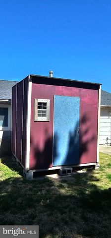 39 GIRARD AVE, Sicklerville, NJ 08081