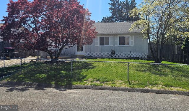 39 GIRARD AVE, Sicklerville, NJ 08081