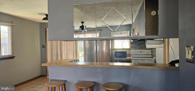 39 GIRARD AVE, Sicklerville, NJ 08081