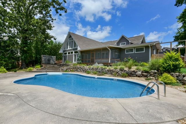 2006 W Broadway Street, West Plains, MO 65775