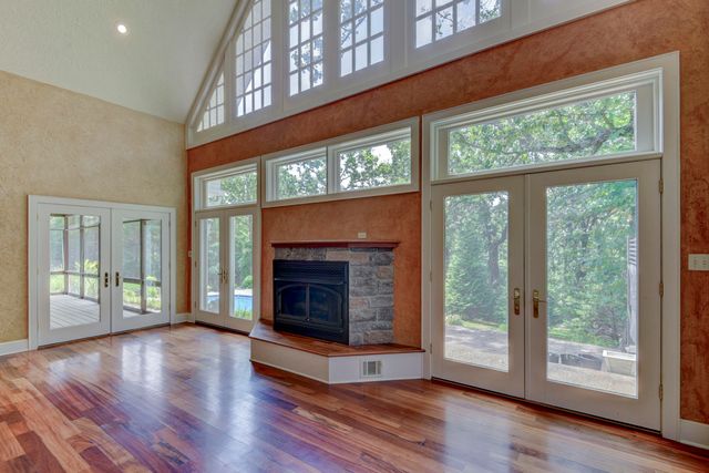 2006 W Broadway Street, West Plains, MO 65775