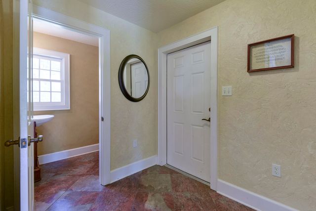 2006 W Broadway Street, West Plains, MO 65775