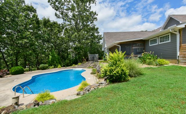 2006 W Broadway Street, West Plains, MO 65775