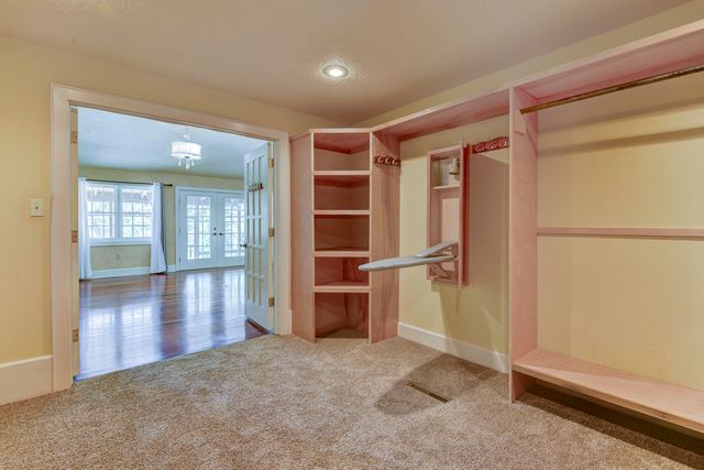 2006 W Broadway Street, West Plains, MO 65775