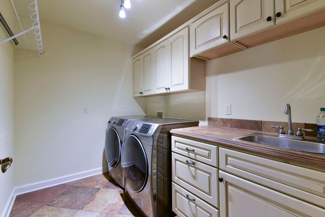 2006 W Broadway Street, West Plains, MO 65775