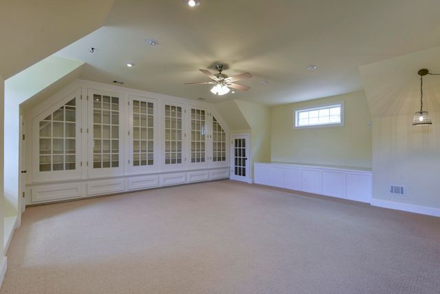 2006 W Broadway Street, West Plains, MO 65775