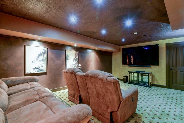 2006 W Broadway Street, West Plains, MO 65775