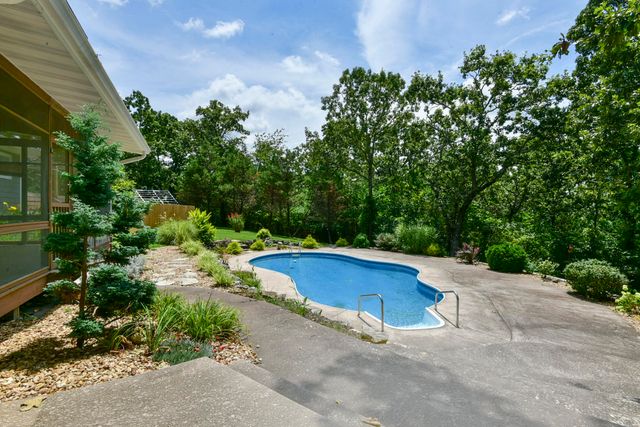 2006 W Broadway Street, West Plains, MO 65775