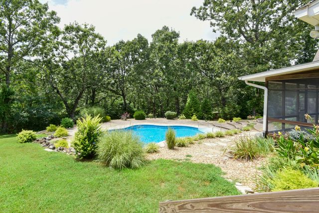 2006 W Broadway Street, West Plains, MO 65775