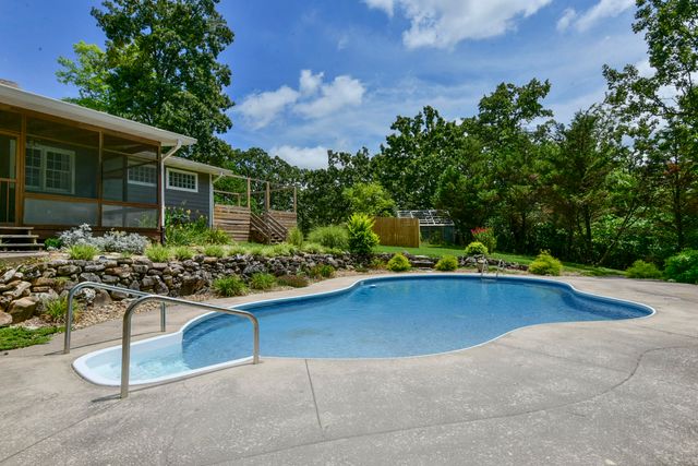 2006 W Broadway Street, West Plains, MO 65775