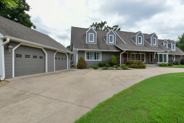 2006 W Broadway Street, West Plains, MO 65775